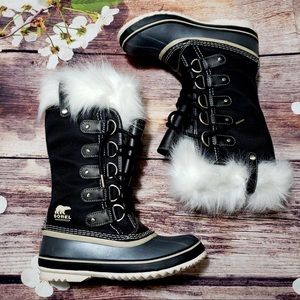 SOREL JOAN OF ARCTIC BOOTS - SIZE 10